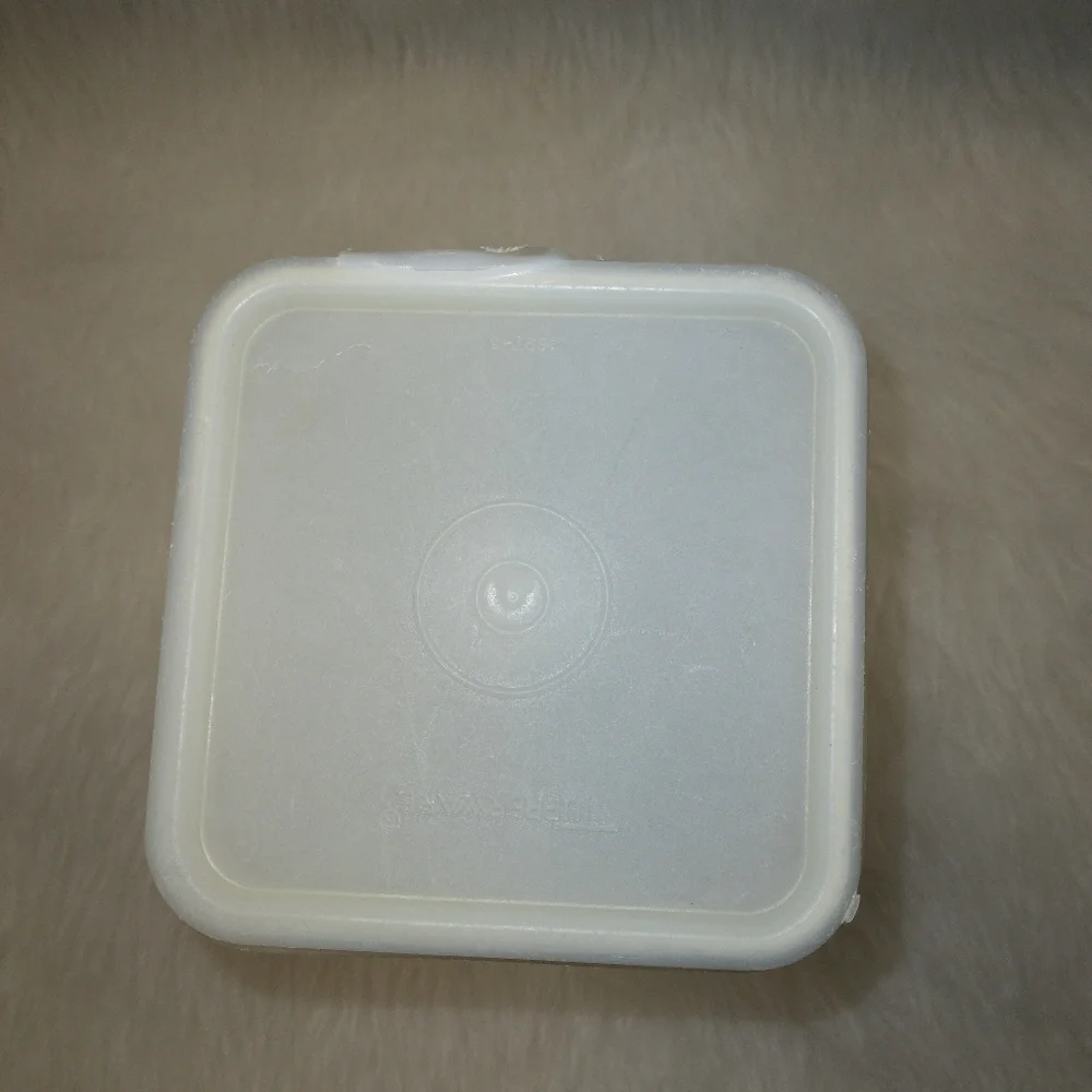 Vintage Tupperware Cheese Storage container, no tray, damaged lid.